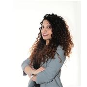 Laurea in Storia, politica e relazioni internazionali.Master di I livello in accoglienza ed integrazione dei richiedenti asilo e rifugiati